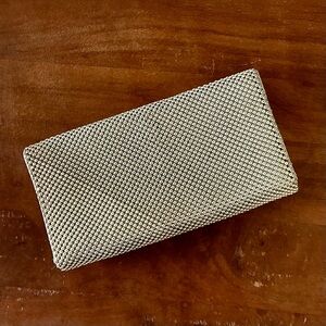 Vintage Whiting and Davis Silver Metallic Chain Mesh Beaded Wallet Clutch